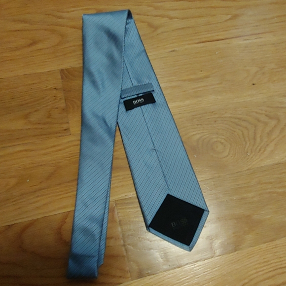 HUGO BOSS light blue necktie - Picture 2 of 2
